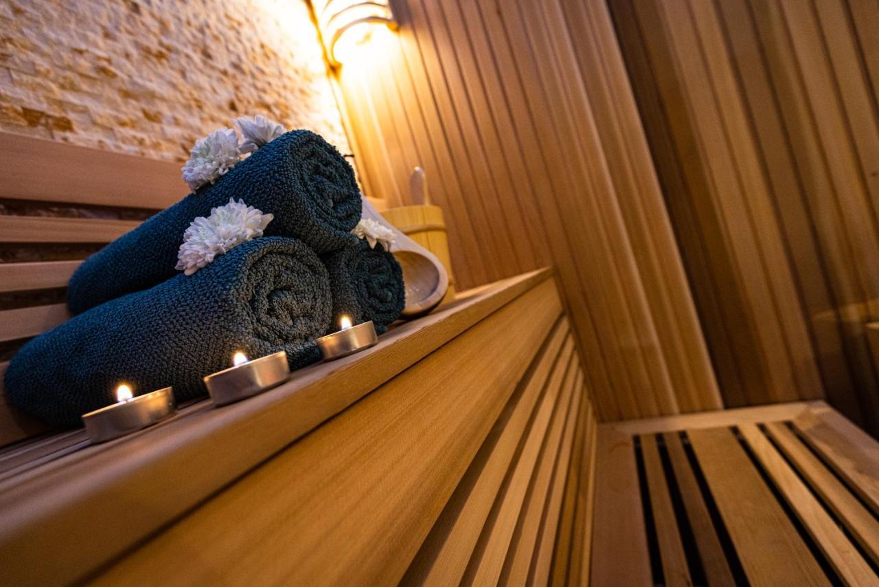 Le 49 Cote Parc & Spa Domblans Экстерьер фото